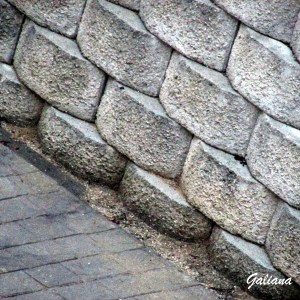 piedras en la pared