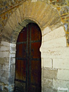 Puerta con arco de Madrid